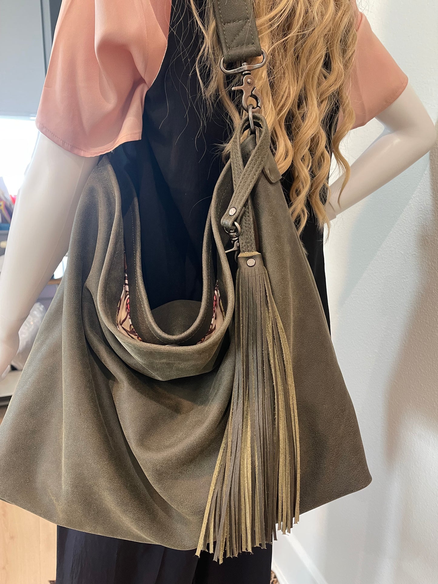 Swatch-Brushed Moss Cowhide